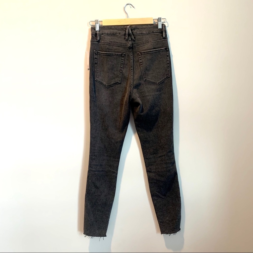 NWT Good American Good Curve Skinny Raw Hem Black Jeans Size 2 - Picture 7 of 7